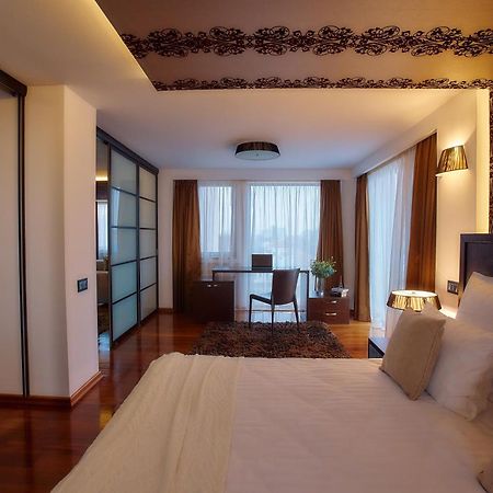 Uptown Residence Satu Mare Eksteriør bilde