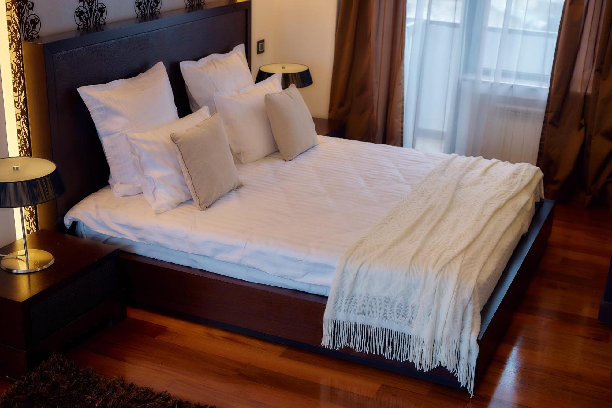 Uptown Residence Satu Mare Eksteriør bilde